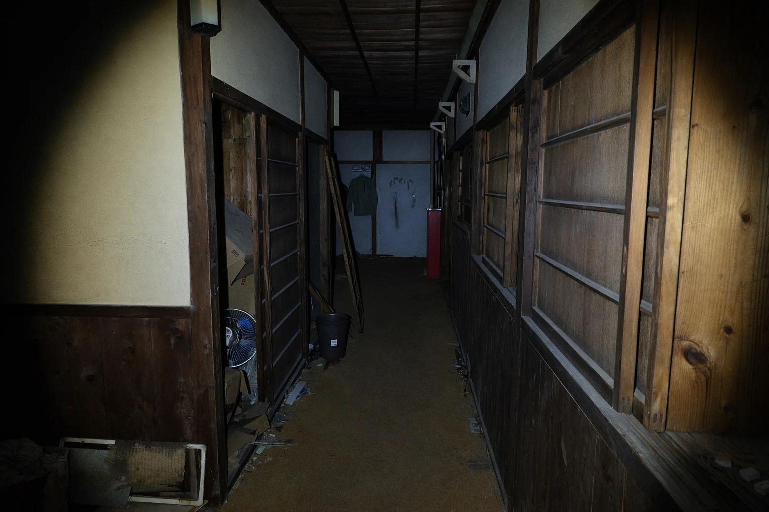 杉屋旅館の館内廊下