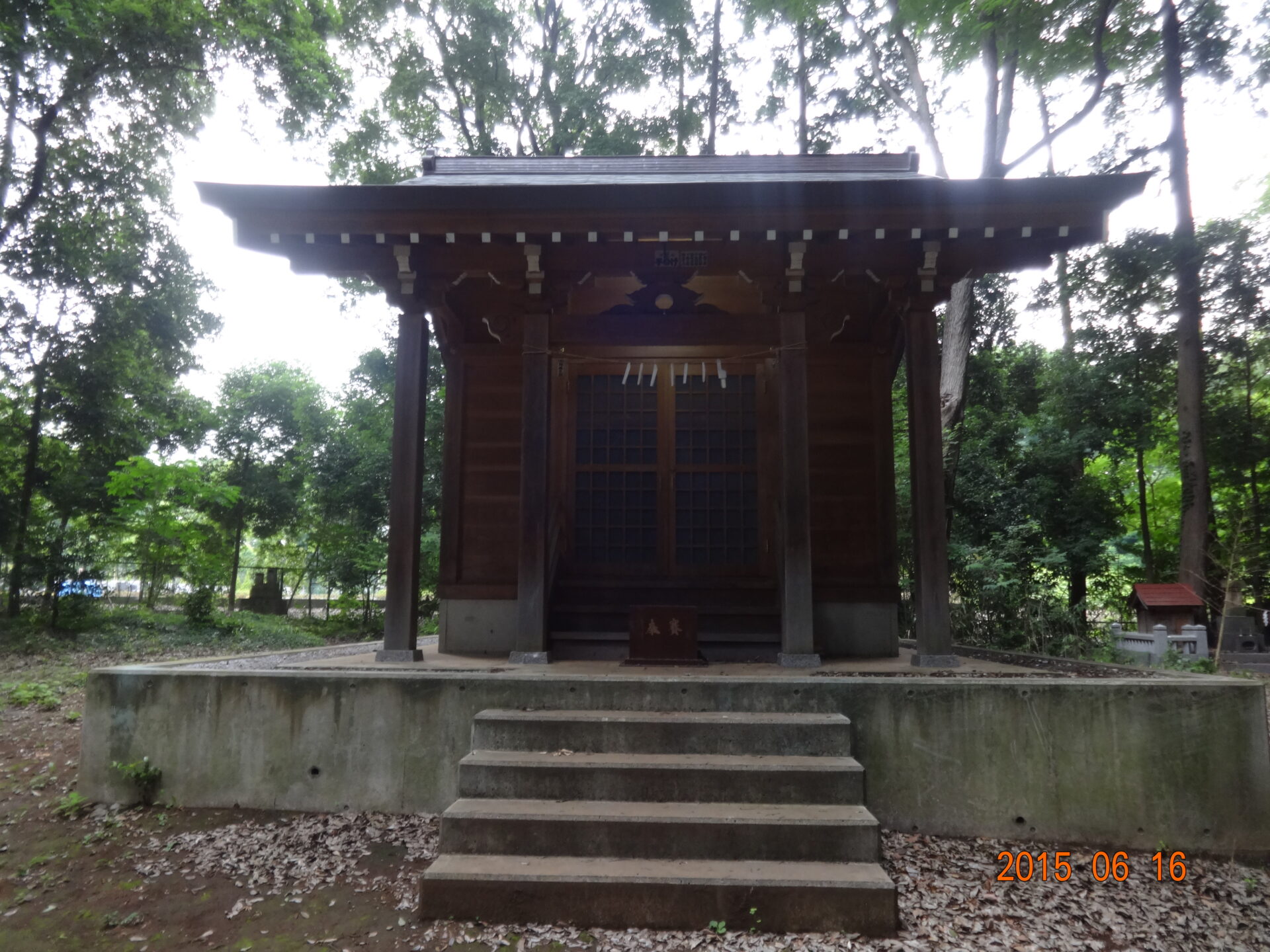 埼玉県所沢市の桜木神社・参道と境内