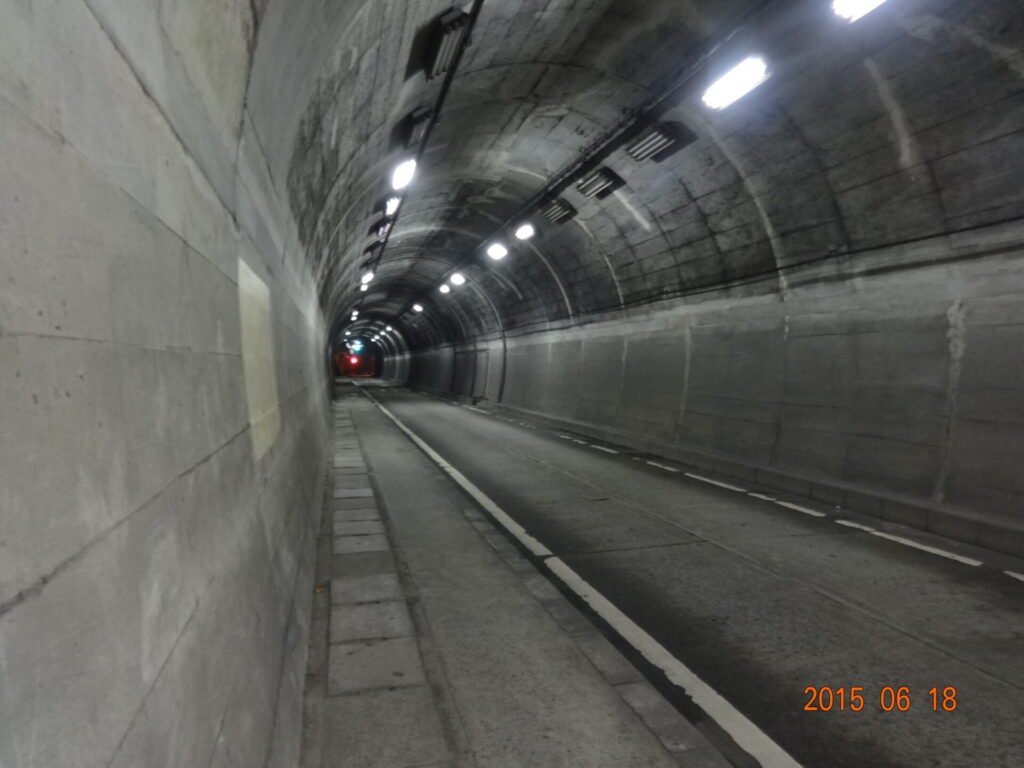 小坪トンネル（小坪隧道）付近の現地写真