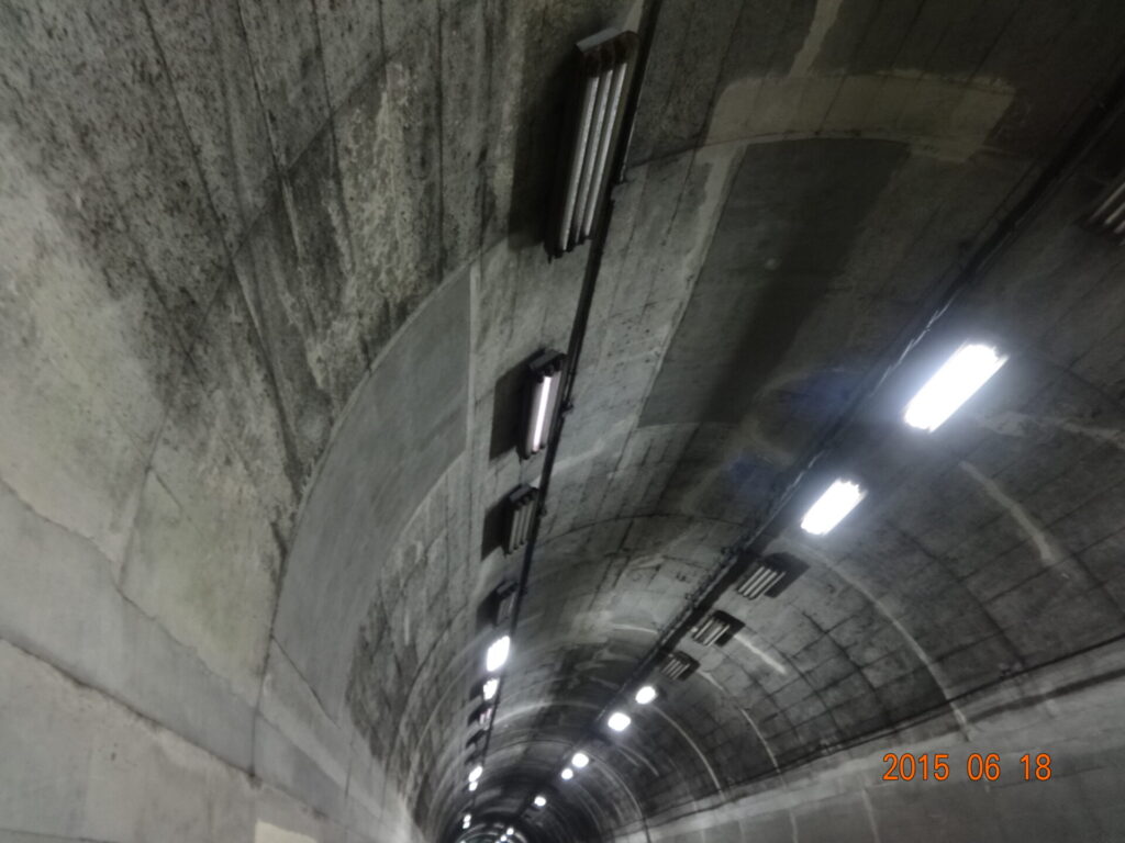 小坪トンネル（小坪隧道）付近の現地写真