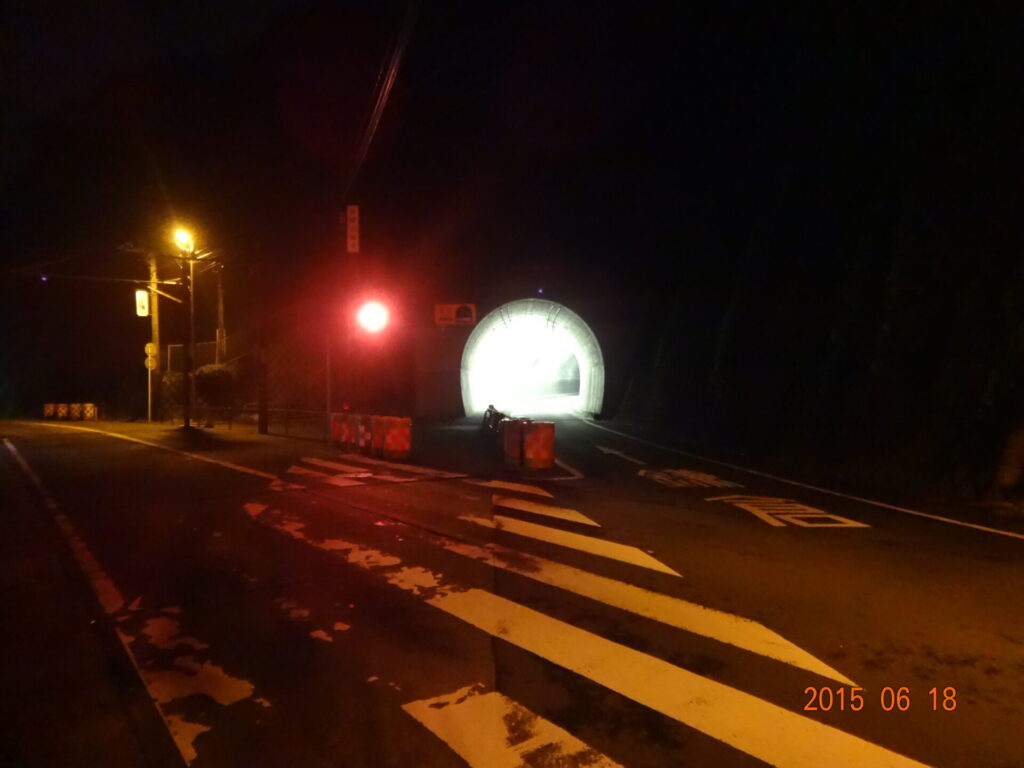 小坪トンネル（小坪隧道）付近の現地写真