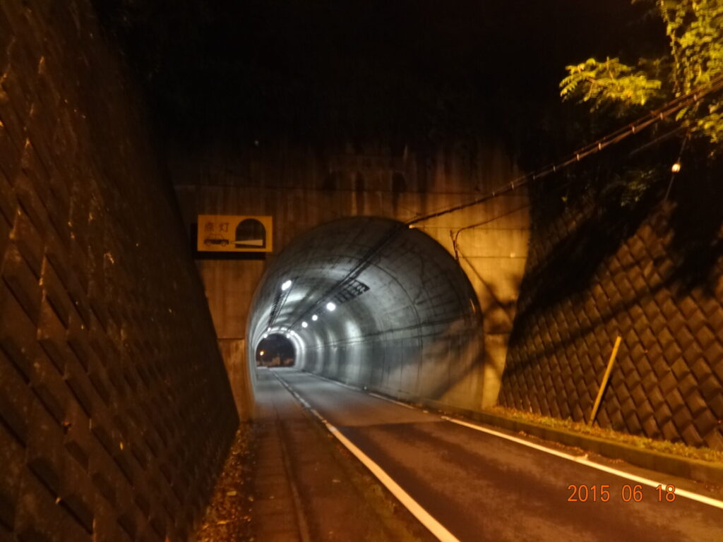 小坪トンネル（小坪隧道）付近の現地写真