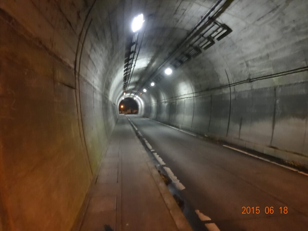 小坪トンネル（小坪隧道）付近の現地写真