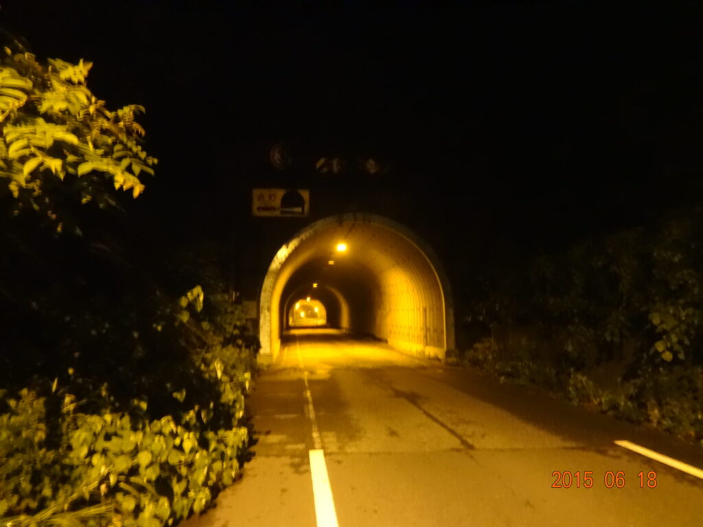 小坪トンネル（小坪隧道）付近の現地写真