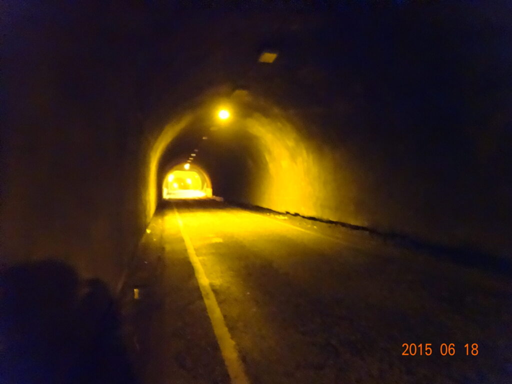 小坪トンネル（小坪隧道）付近の現地写真
