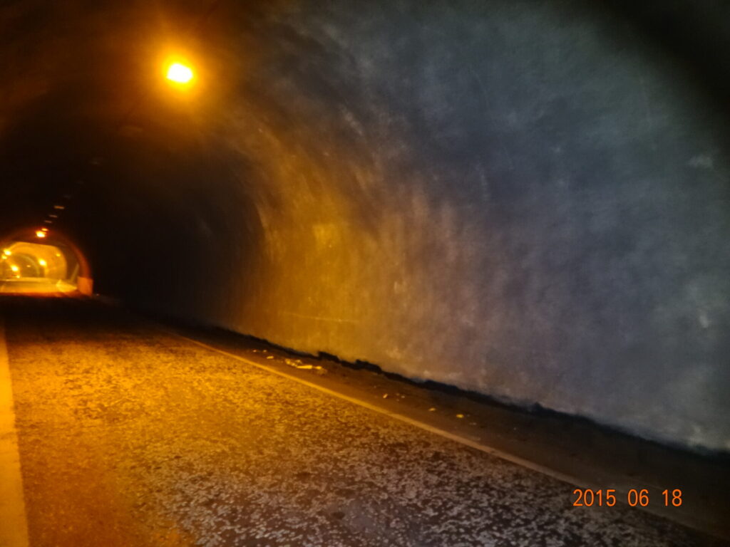 小坪トンネル（小坪隧道）付近の現地写真