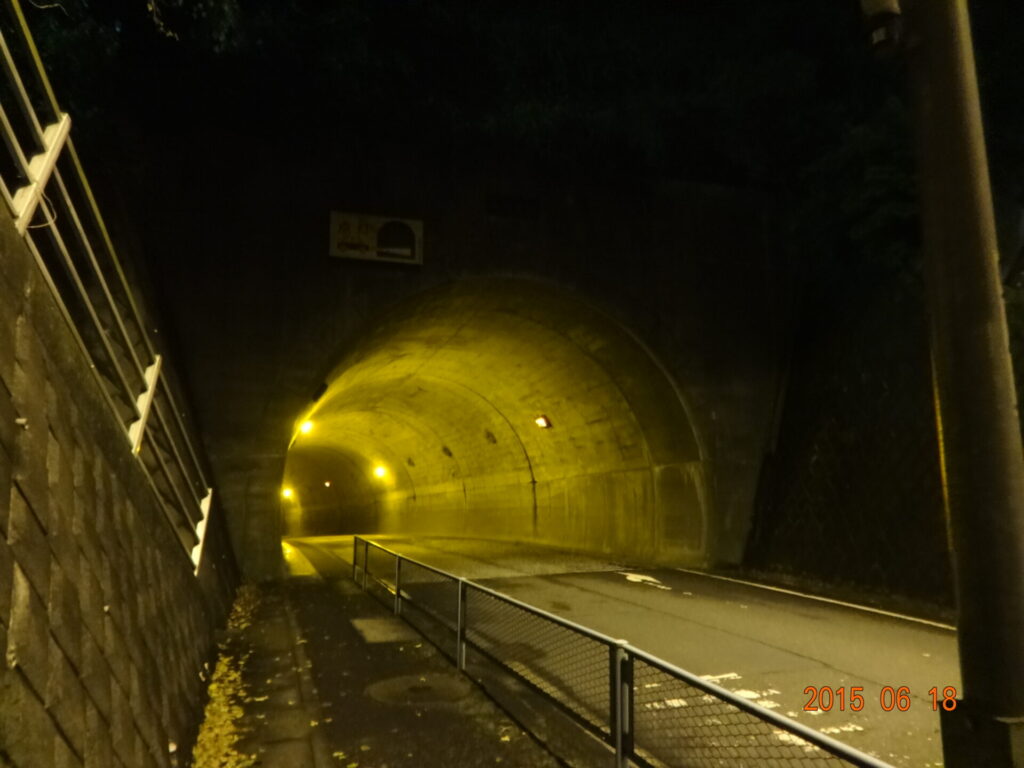 小坪トンネル（小坪隧道）付近の現地写真