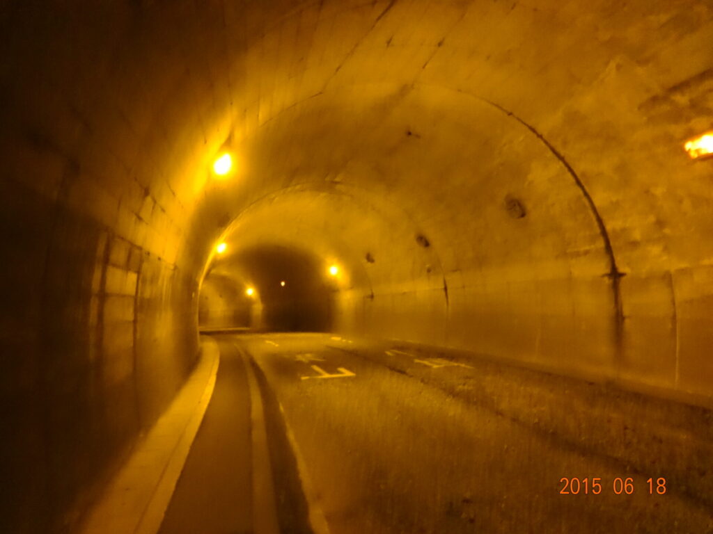 小坪トンネル（小坪隧道）付近の現地写真
