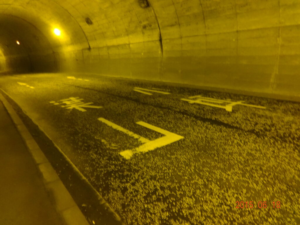 小坪トンネル（小坪隧道）付近の現地写真