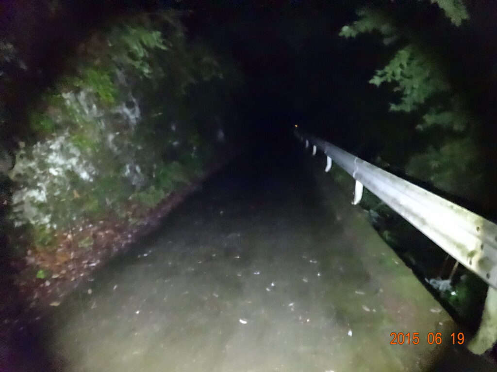 神奈川県厚木市七沢・山神トンネル（山神隧道）周辺の現地写真